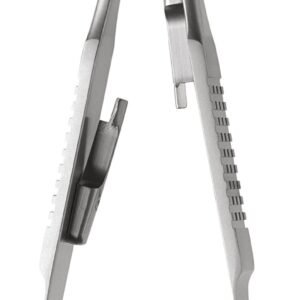 McPherson Needle Holder 4 1/4″ curved with lock, smooth